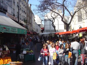 Street_market_rue_Mouffetard_St_Medard_dsc00727
